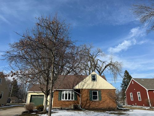 122 Hobart St, Owatonna, MN, 55060-4050 | Card Image