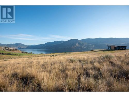 sl24-38 Rue Cheval Noir, Tobiano, BC, V1S0B3 | Card Image