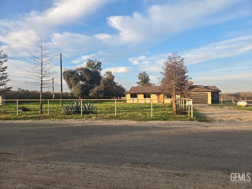 446 Wright Ave, Pixley, CA, 93256-9543 | Card Image