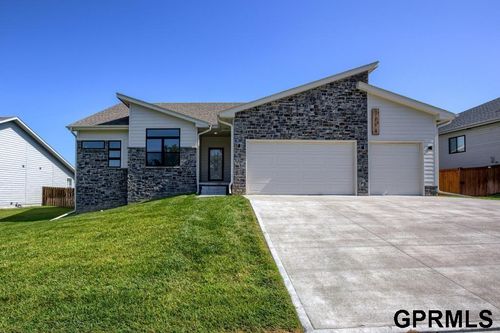 2116 Gindy Dr, Bellevue, NE, 68147-2563 | Card Image