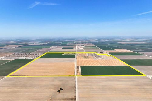 6305 Avenue 176, Tulare, CA, 93274-9403 | Card Image