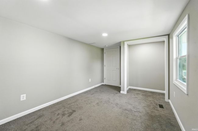 1025 S Gallatin St, House other with 5 bedrooms, 2 bathrooms and null parking in Marion IN | Image 11
