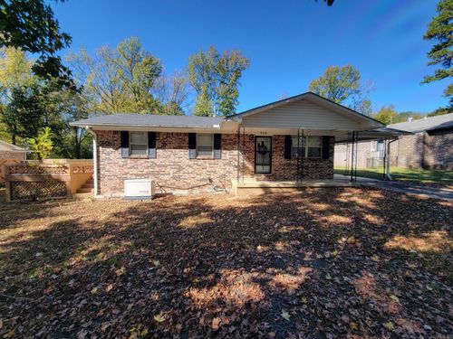 518 Pine St, Clinton, AR, 72031-7047 | Card Image