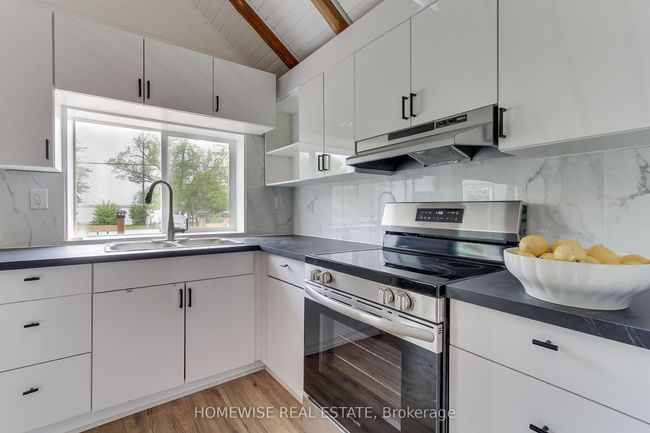 7785 Black River Rd, House other with 2 bedrooms, 1 bathrooms and 3 parking in Sutton West ON | Image 9