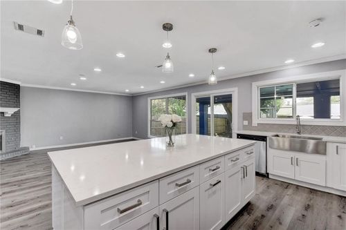 11007 Ptarmigan Dr, Austin, TX, 78758-4243 | Card Image
