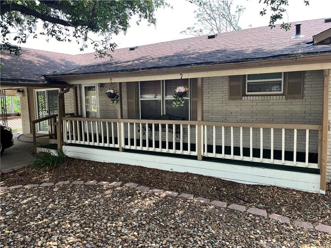 306 N Texas Ave, House other with 4 bedrooms, 2 bathrooms and null parking in Freer TX | Image 5
