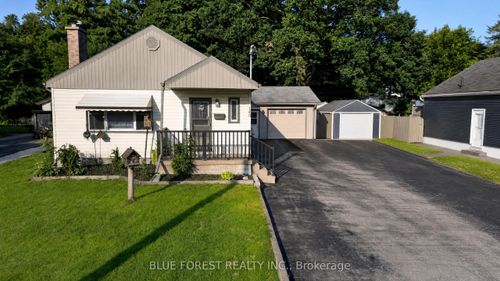 140 Highbury Ave N, London, ON, N5Z2W4 | Card Image