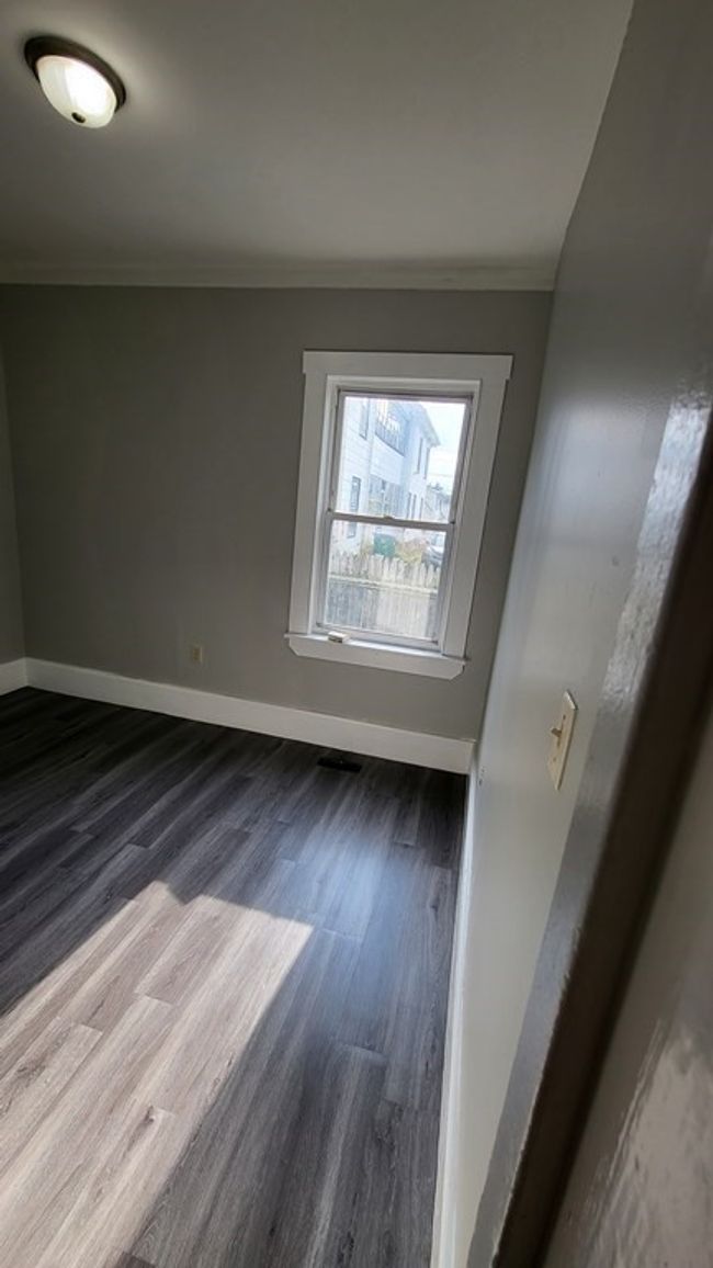 APT-1 - 130 Mount Washington St, Condo with 3 bedrooms, 1 bathrooms and 2 parking in Lowell MA | Image 8