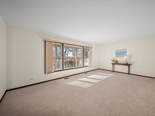 3058 Knollwood Ln, Glenview, IL, 60025-2681 | Card Image