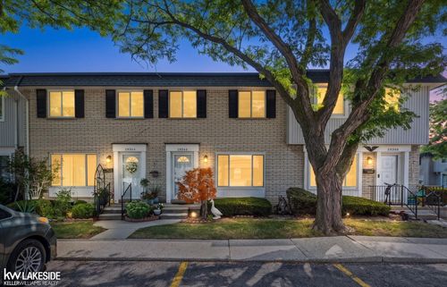 28306 Universal Dr, Warren, MI, 48092-2437 | Card Image