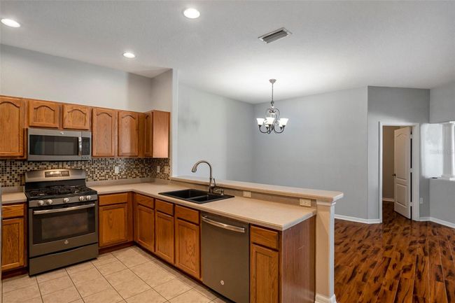 31932 Stillmeadow Drive, House other with 3 bedrooms, 2 bathrooms and null parking in WESLEY CHAPEL FL | Image 13