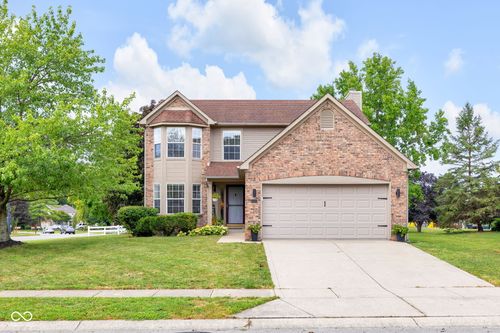 6255 Valleyview Dr, Fishers, IN, 46038-2082 | Card Image