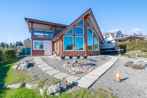 1049 6th Ave, Ucluelet, BC, V0R | Card Image