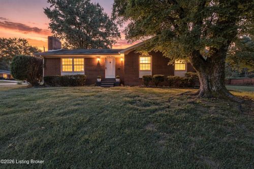 10300 S Dodge Ln, Louisville, KY, 40272-3026 | Card Image