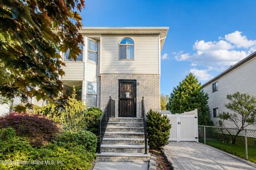 220 Katan Avenue, Staten Island, NY, 10308 | Card Image