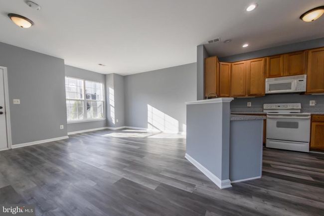 7685 Duneiden Ln, Townhouse with 3 bedrooms, 3 bathrooms and null parking in MANASSAS VA | Image 7
