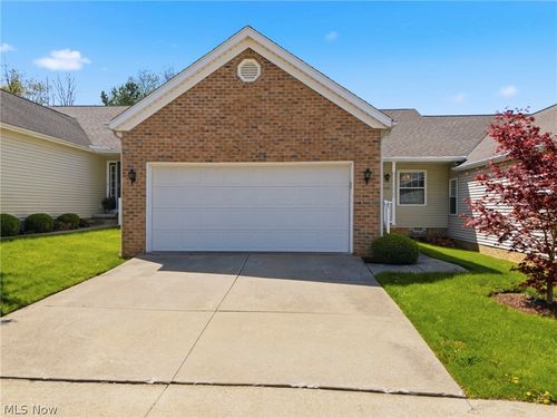 3198 Mariners Island Dr Nw, Canton, OH, 44708-6304 | Card Image