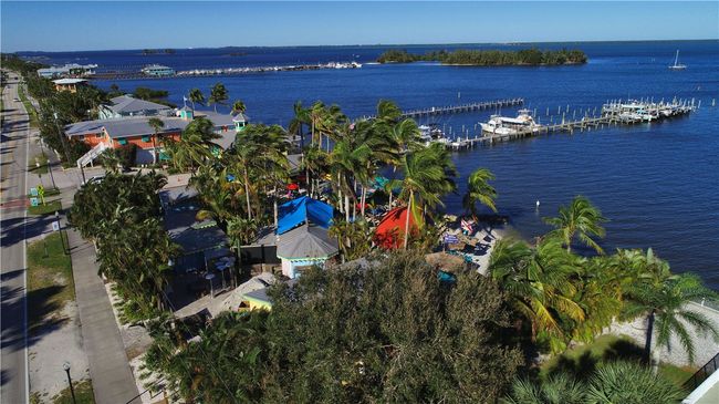 Waterfront Restaurants, Marinas, Sebastian. | Image 36