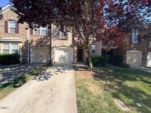 1061 Remington Oaks Cir, Cary, NC, 27519-8770 | Card Image