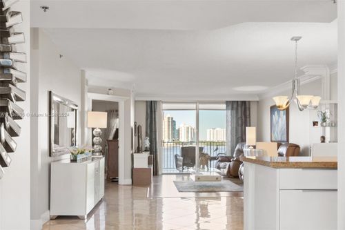 516-18260 N Bay Rd, Sunny Isles Beach, FL, 33160 | Card Image