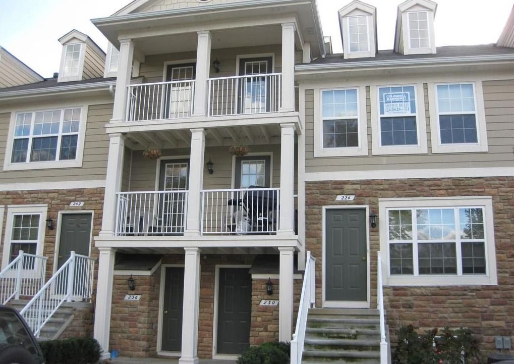 Park Green Dr, Lake Orion, MI 48362