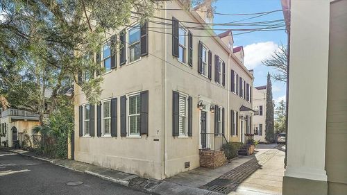 c-7 West Street, Charleston, SC, 29401 | Card Image