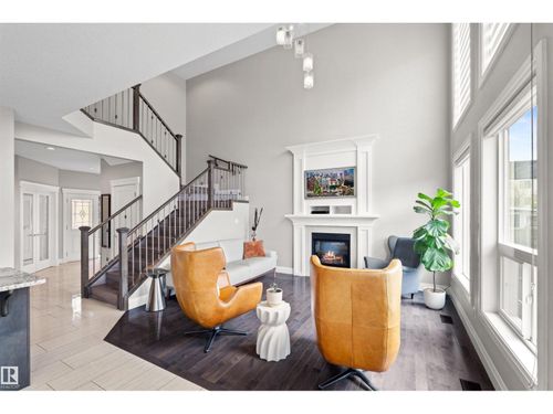 3807 Claxton Close Sw, Edmonton, AB, T6W1Y5 | Card Image