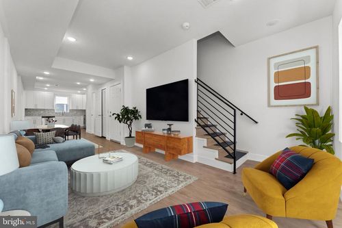 2033 N 9th St, Philadelphia, PA, 19122-1305 | Card Image