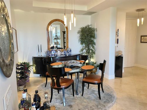 401-2601 Ne 14th Ave, Wilton Manors, FL, 33334-4381 | Card Image