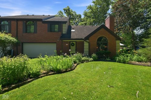 9248 Golden Woods Dr, Indianapolis, IN, 46268-3274 | Card Image