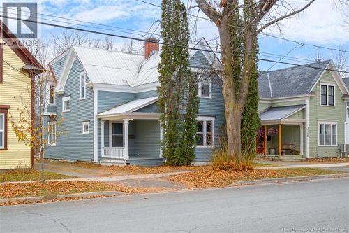 332 Saunders St, Fredericton, NB, E3B1N8 | Card Image