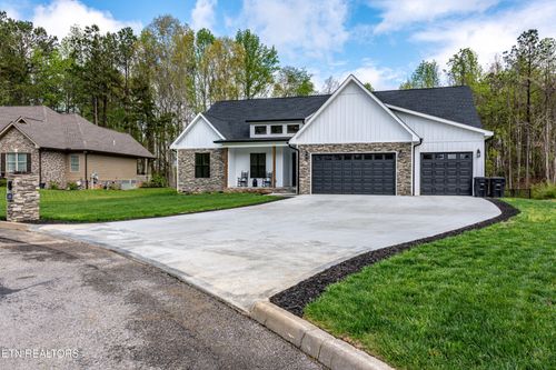 355 Shadows Lawn Dr, Athens, TN, 37303-3956 | Card Image