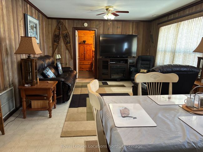 345 Doe Lake Rd, House other with 4 bedrooms, 1 bathrooms and 8 parking in Katrine ON | Image 11