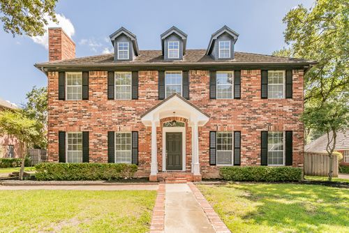 2414 Green Park Dr, Arlington, TX, 76017-3748 | Card Image