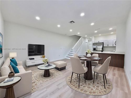 4412-4412 Woodland Cir, Tamarac, FL, 33319-3103 | Card Image