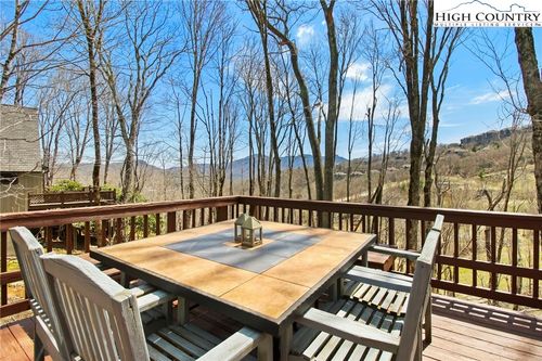 441 Elk Horn Rd, Sugar Mountain, NC, 28604-9697 | Card Image