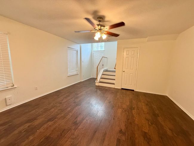 1464 David Curry Dr, House other with 3 bedrooms, 3 bathrooms and 4 parking in Round Rock TX | Image 5