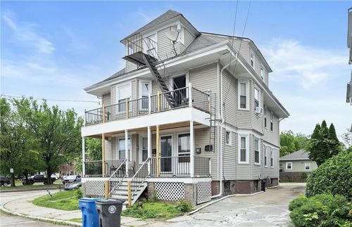 10 Sylvan Ave, Cranston, RI, 02905-2511 | Card Image