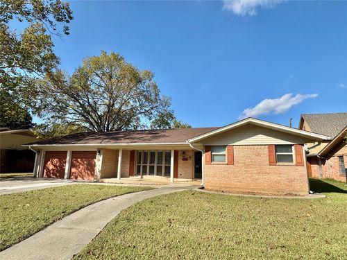 1905 Bridle Ln, Gainesville, TX, 76240-5101 | Card Image