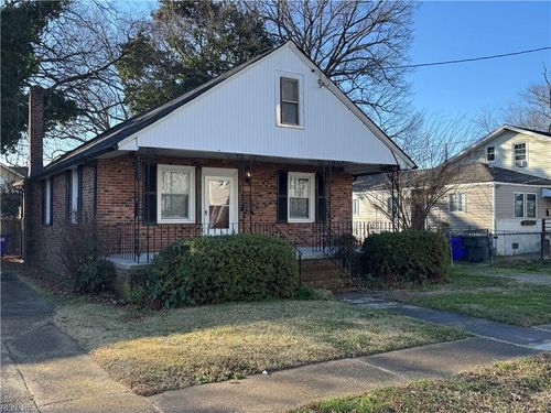 1041 W 37th St, Norfolk, VA, 23508-2611 | Card Image