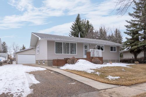 23 Montjoy Avenue, Camrose, AB, T4V2L3 | Card Image