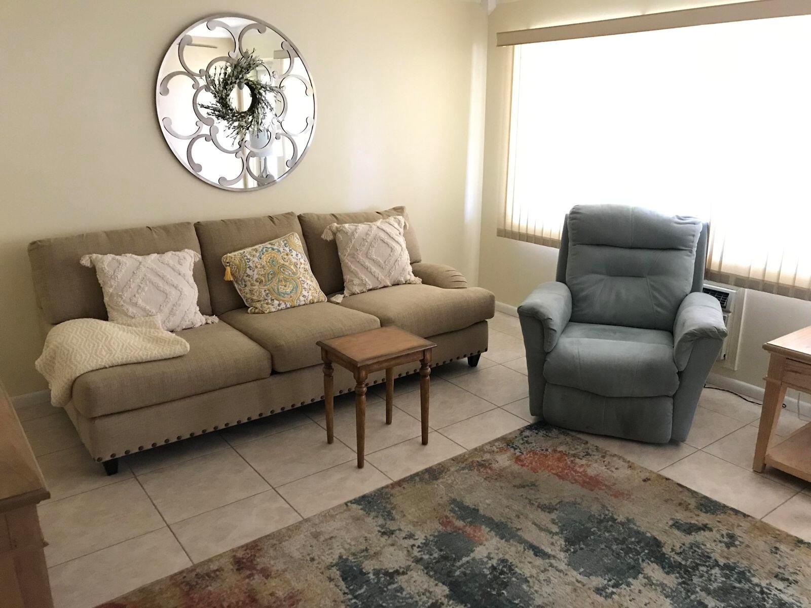 Canterbury B , West Palm Beach, FL 33417