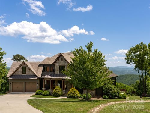 77 Summer Breeze Dr, Hendersonville, NC, 28792-0570 | Card Image
