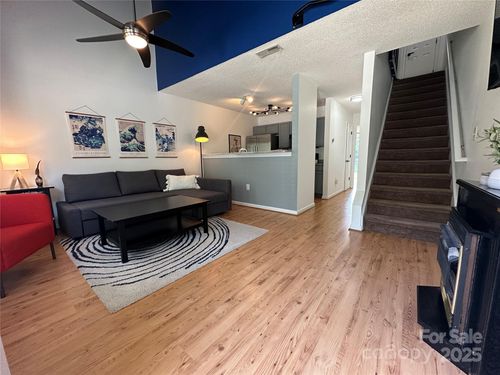 215 Linkside Ct Se, Lenoir, NC, 28645-4458 | Card Image