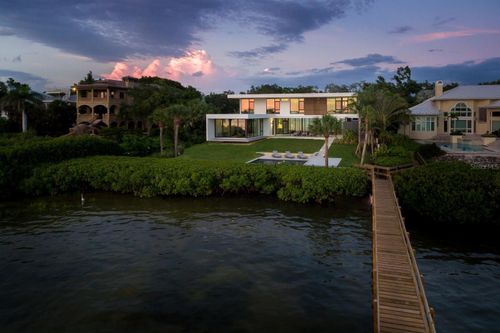 1500 Bayview Dr, SARASOTA, FL, 34239-4423 | Card Image