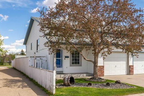 202 Willow Brook Close Nw, Airdrie, AB, T4B2J7 | Card Image