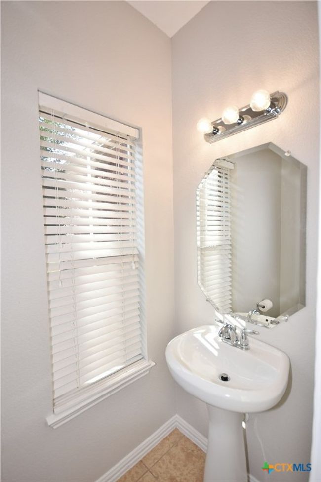 Downstairs powder bath | Image 32
