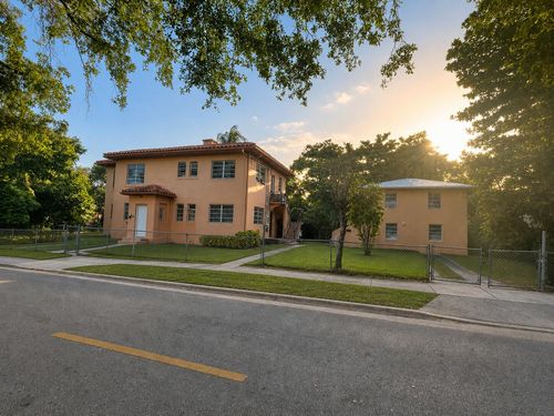 499 Ne 64th St, Miami, FL, 33138-6199 | Card Image