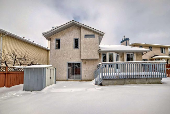 19 Sandringham Close Nw, Home with 4 bedrooms, 3 bathrooms and 4 parking in Calgary AB | Image 41