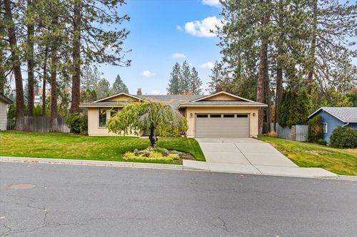 5813 E 16th Ave, Spokane Valley, WA, 99212-3238 | Card Image